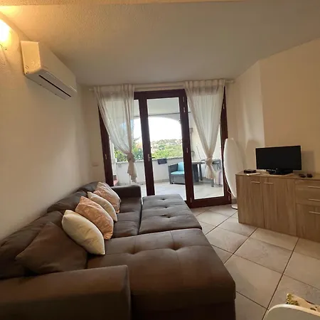 Veranda Sul Mare , I Pini Apartment *