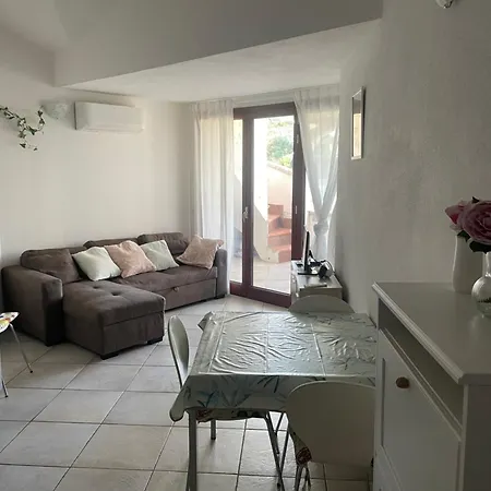 Veranda Sul Mare , I Pini Apartment Olbia